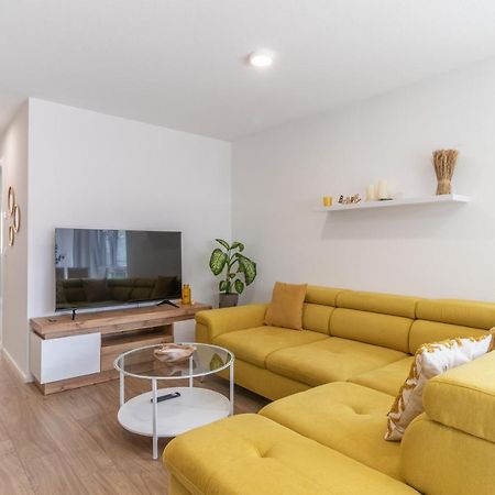 Unique: Zentrumsnahe 2 Zimmerwohnung In Villingen Mit Netflix 1 Og Villingen-Schwenningen Exterior photo